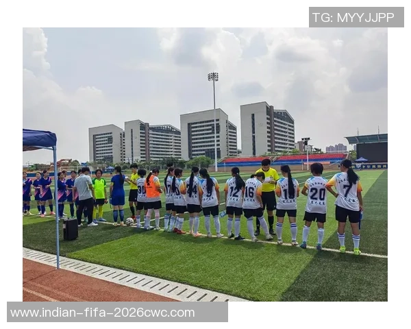 畅玩足球单机app体验真实比赛乐趣尽在掌中随时随地尽情享受足球激情 畅玩足球单机app体验真实比赛乐趣尽在掌中随时随地尽情享受足球激情